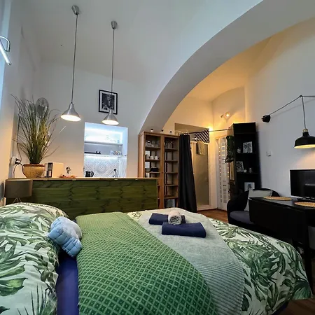 Appartement Fun Tiki Vibe / Charles Bridge / Netflix *