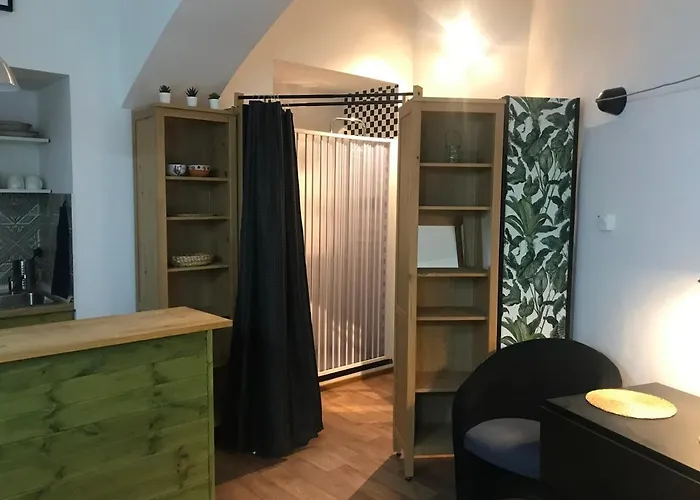 Apartman Fun Tiki Vibe / Charles Bridge / Netflix Prága