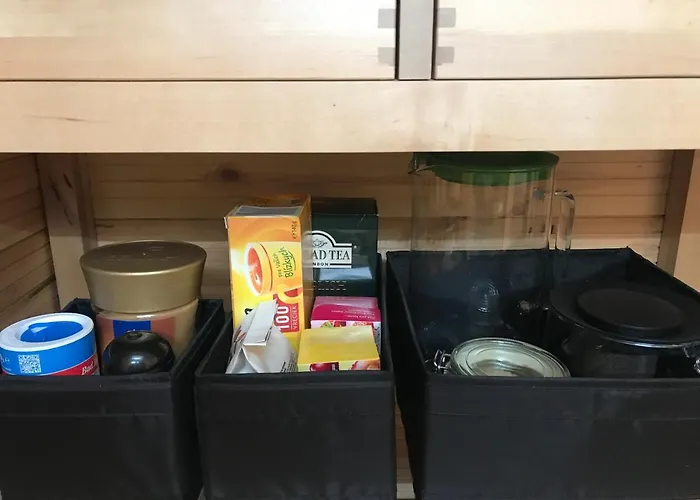 Fun Tiki Vibe / Charles Bridge / Netflix * Prága